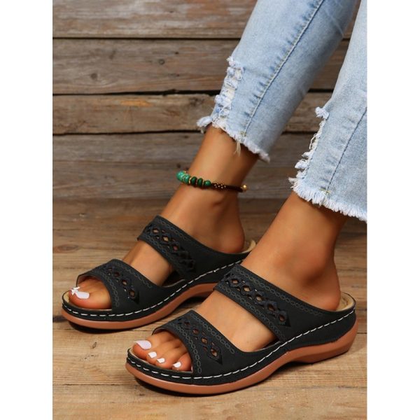 Retro Style Hollow Out Circular Embroidery Foot Casual Slippers - Image 12