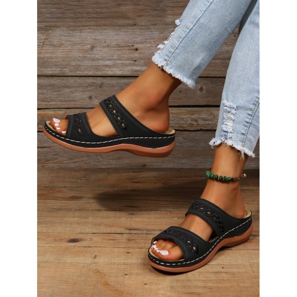 Retro Style Hollow Out Circular Embroidery Foot Casual Slippers - Image 13