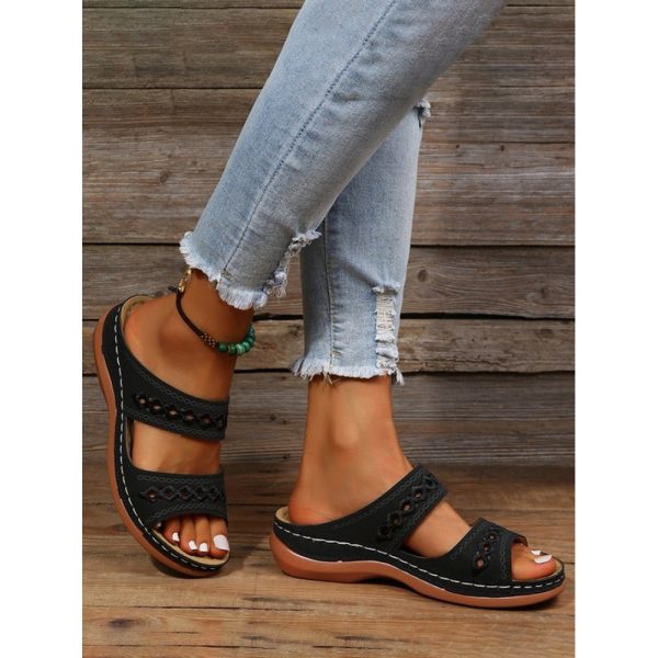 Retro Style Hollow Out Circular Embroidery Foot Casual Slippers - Image 14